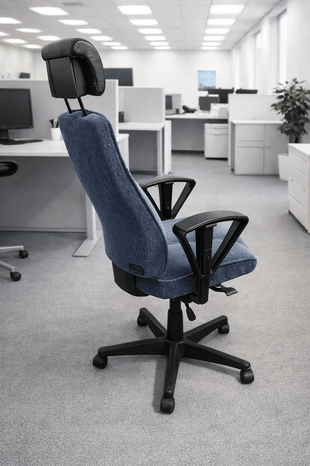 Kinnarps Synchrone 8000 stol i specialtyg thumbnail 2