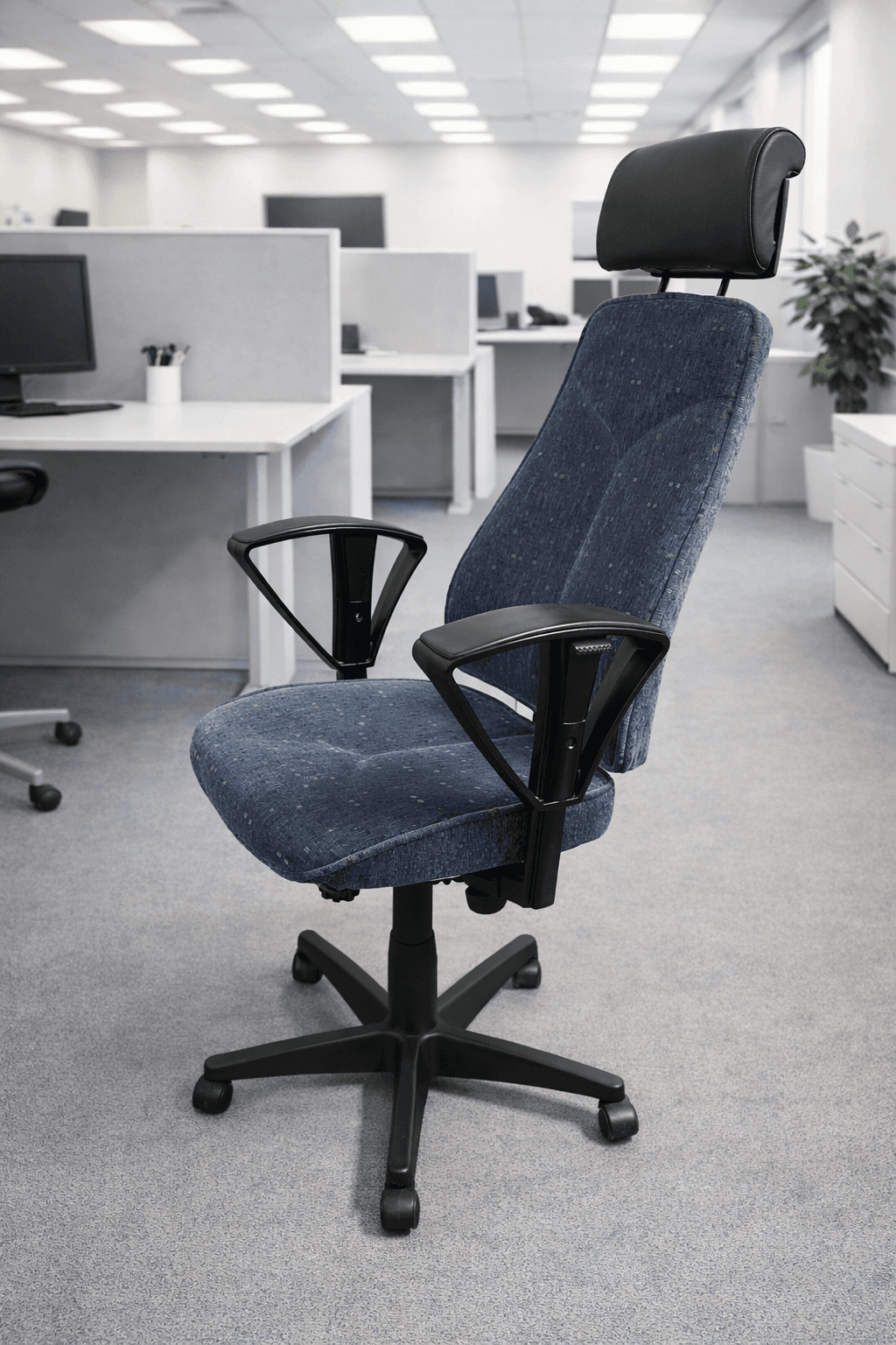 Kinnarps Synchrone 8000 stol i specialtyg thumbnail 3