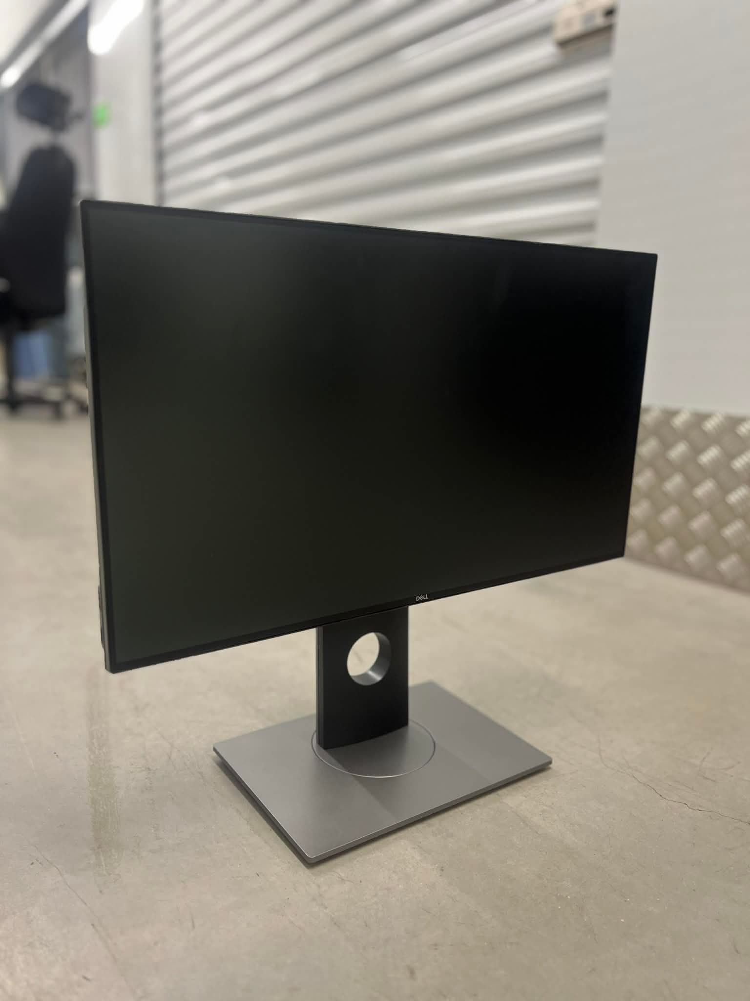 Dell QHD-skärm – skarp bild och premium känsla